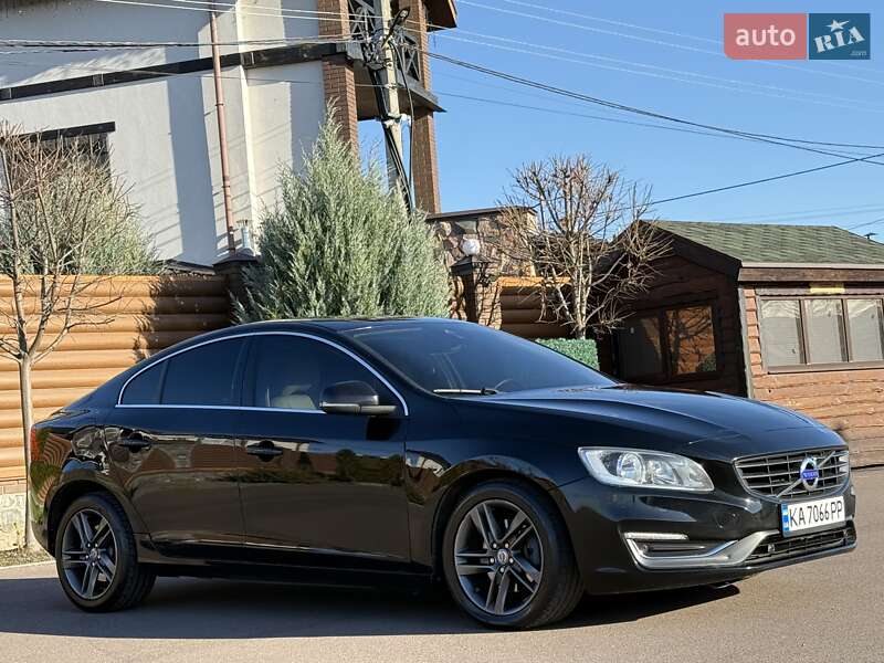 Седан Volvo S60 2015 в Борисполе