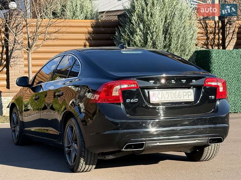 Седан Volvo S60 2015 в Борисполе