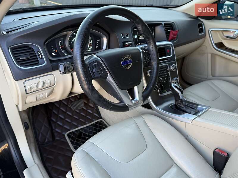 Седан Volvo S60 2015 в Борисполе