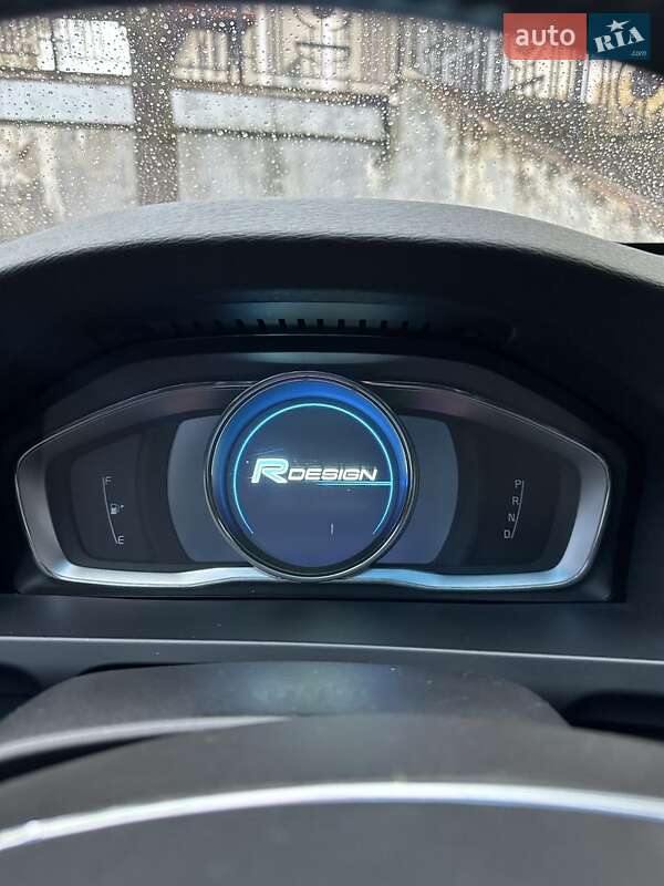 Седан Volvo S60 2013 в Тернополе