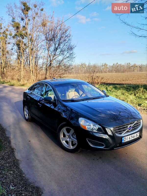 Седан Volvo S60 2011 в Житомире