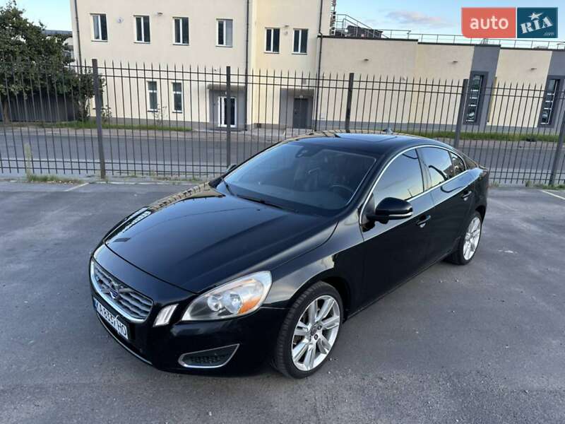 Седан Volvo S60 2011 в Киеве