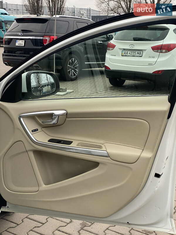 Седан Volvo S60 2014 в Києві фото 26 Седан Volvo S60 2014 в Києві