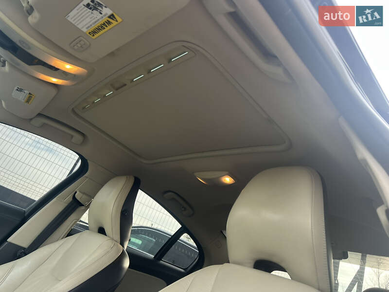 Седан Volvo S60 2012 в Києві