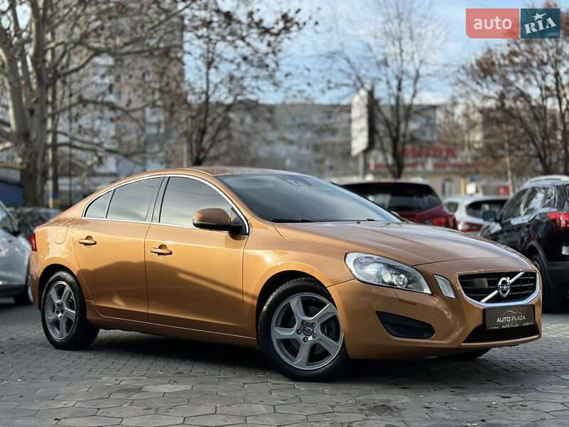 Седан Volvo S60 2010 в Одессе