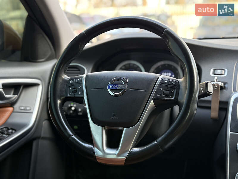 Седан Volvo S60 2010 в Одессе