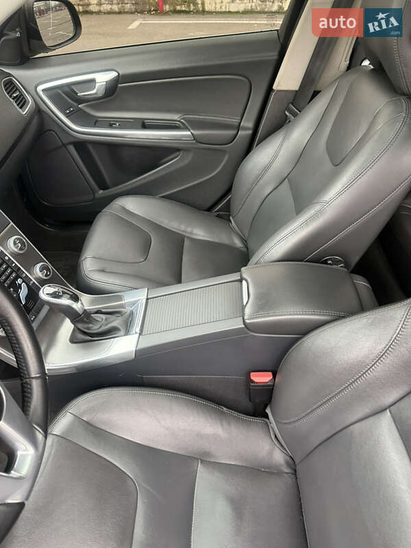 Седан Volvo S60 2015 в Києві фото 7 Седан Volvo S60 2015 в Києві