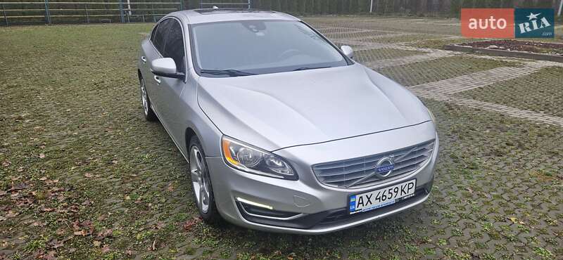Седан Volvo S60 2013 в Харькове