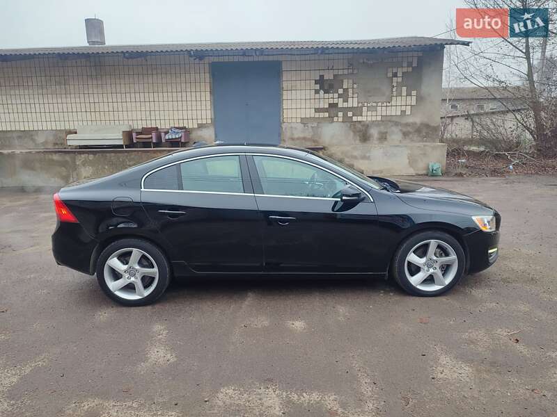 Седан Volvo S60 2013 в Костополе