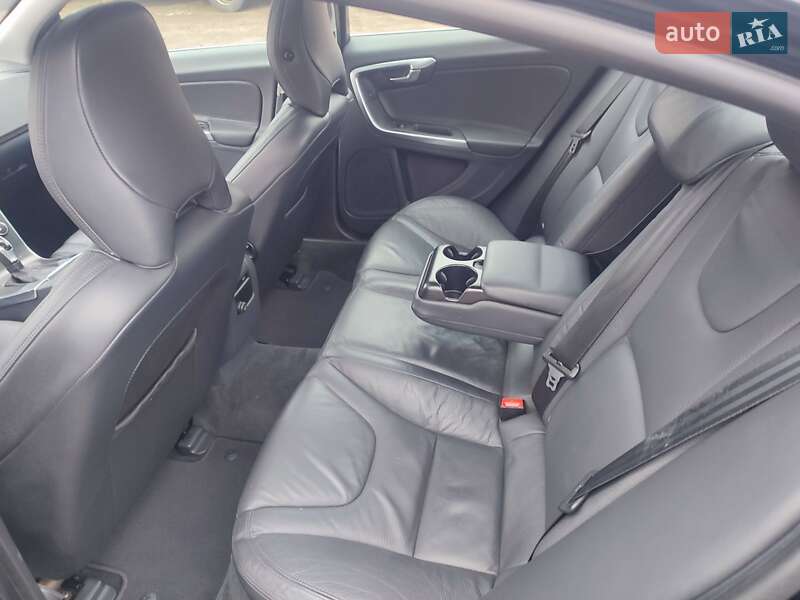 Седан Volvo S60 2013 в Костополе