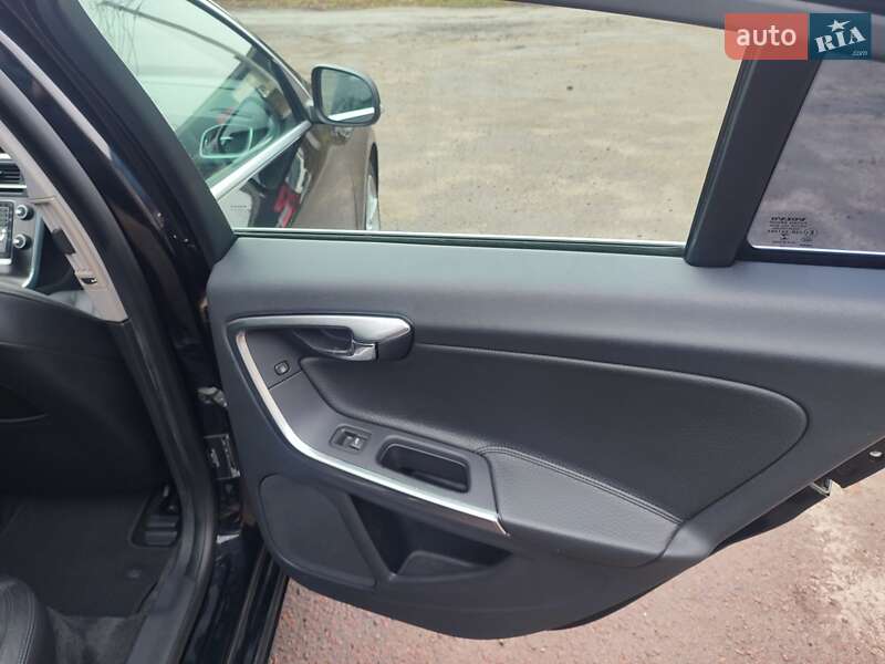 Седан Volvo S60 2013 в Костополе