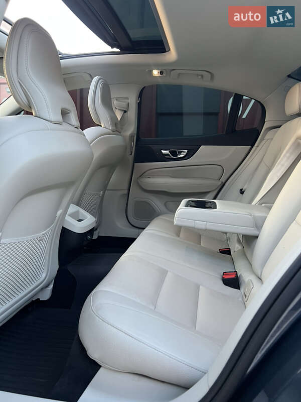 Седан Volvo S60 2020 в Львове фото 27 Седан Volvo S60 2020 в Львове