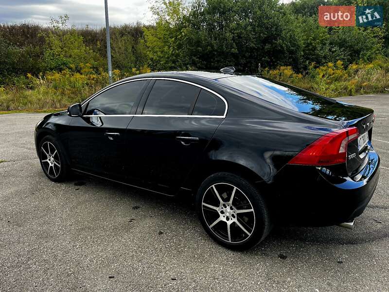 Седан Volvo S60 2012 в Ивано-Франковске