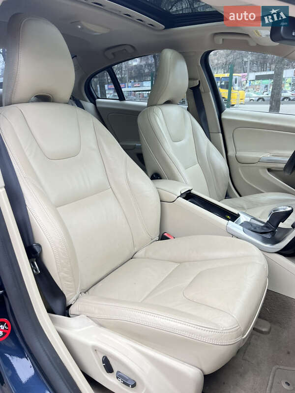 Седан Volvo S60 2012 в Києві фото 17 Седан Volvo S60 2012 в Києві