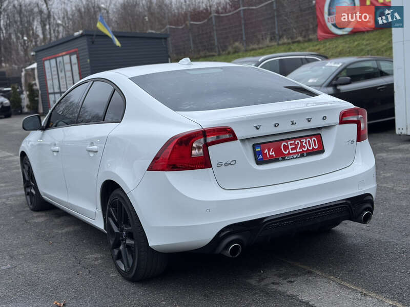 Седан Volvo S60 2017 в Львове