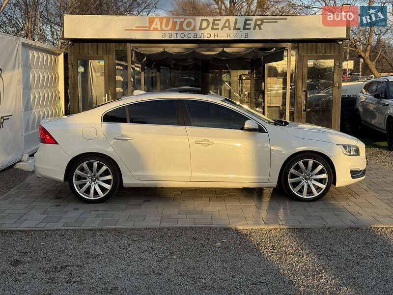 Седан Volvo S60 2016 в Киеве фото 11 Седан Volvo S60 2016 в Киеве