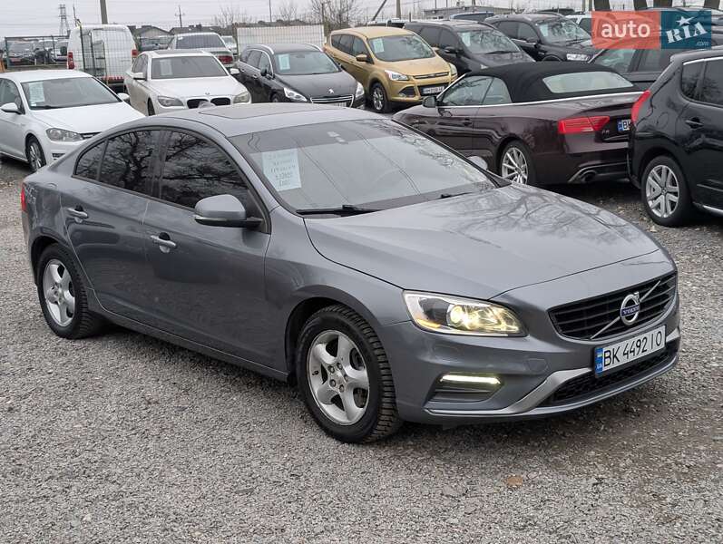 Седан Volvo S60 2017 в Ровно