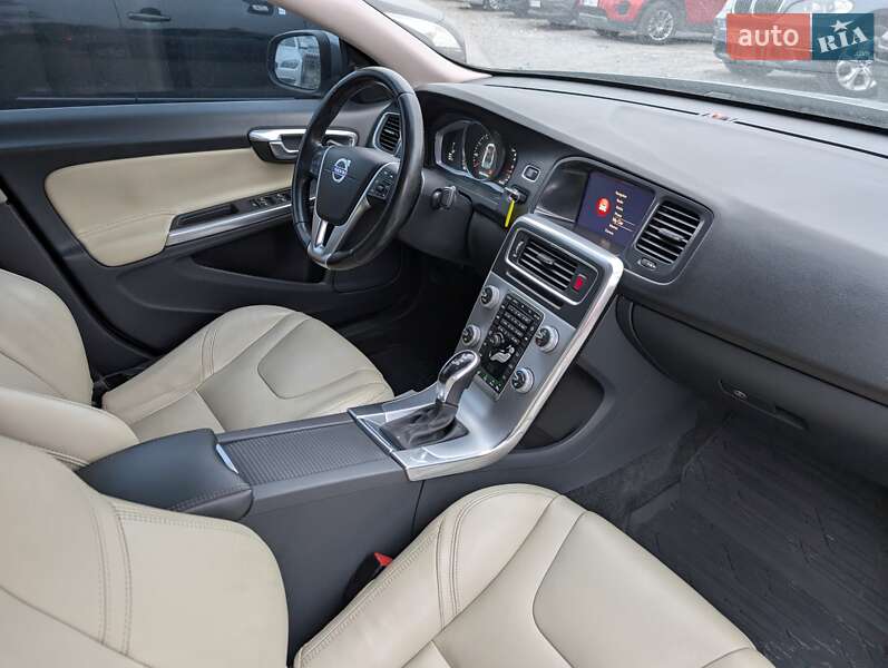 Седан Volvo S60 2017 в Ровно