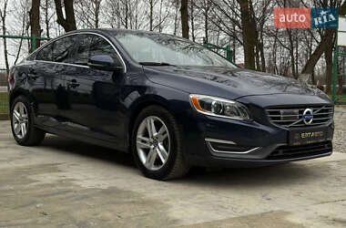 Седан Volvo S60 2014 в Ивано-Франковске