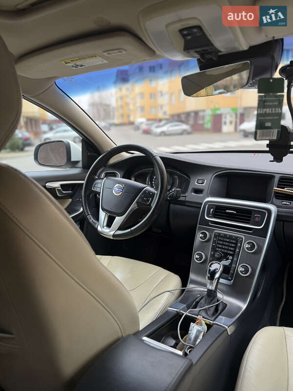 Седан Volvo S60 2016 в Софиевской Борщаговке фото 29 Седан Volvo S60 2016 в Софиевской Борщаговке