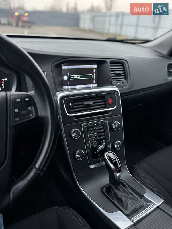 Седан Volvo S60 2013 в Киеве