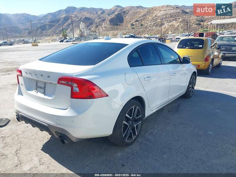 Седан Volvo S60 2017 в Львове