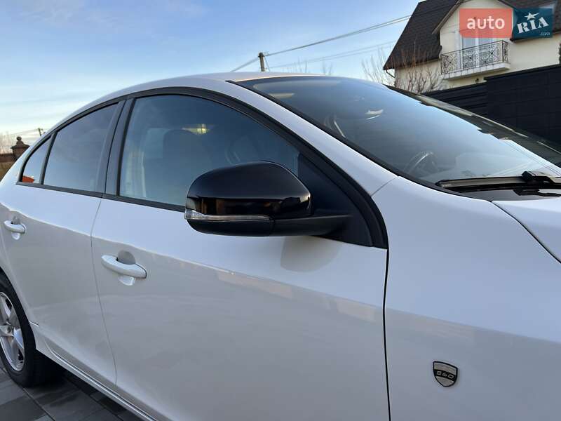 Седан Volvo S60 2015 в Луцке