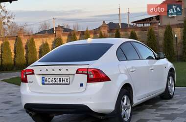 Седан Volvo S60 2015 в Луцке