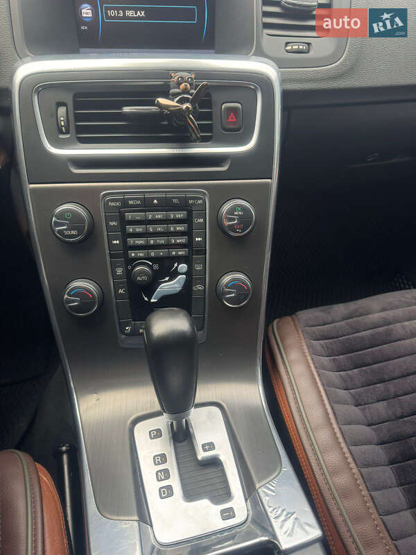 Седан Volvo S60 2011 в Житомире