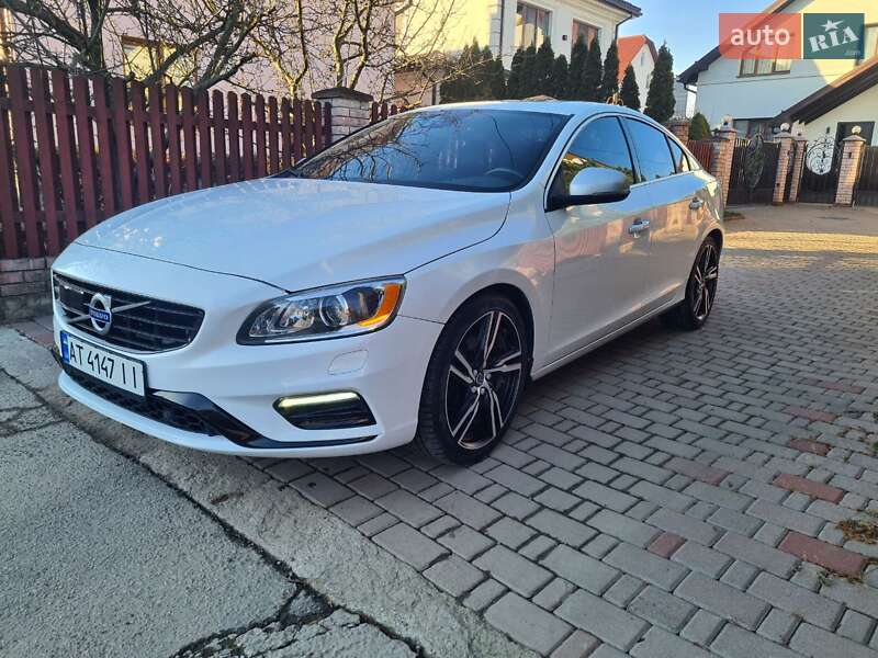 Седан Volvo S60 2015 в Ивано-Франковске