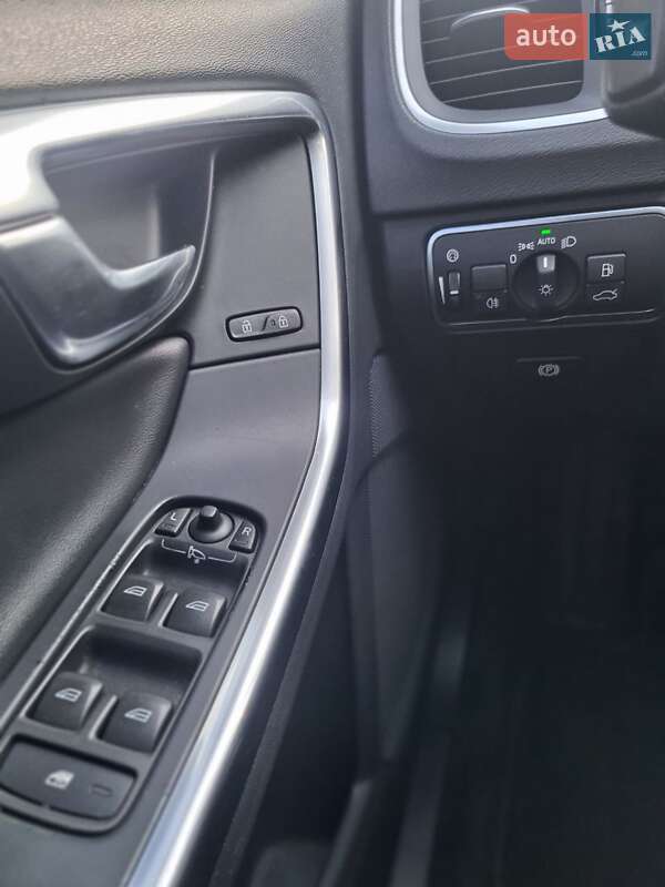 Седан Volvo S60 2015 в Ивано-Франковске