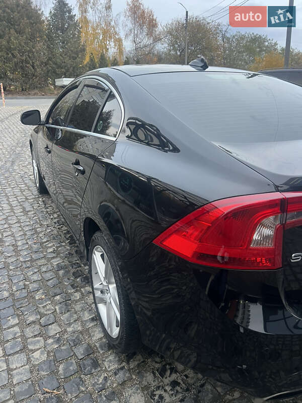 Седан Volvo S60 2014 в Львове