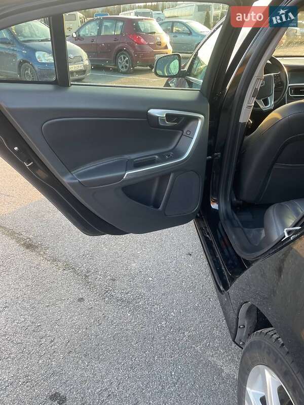 Седан Volvo S60 2016 в Житомире