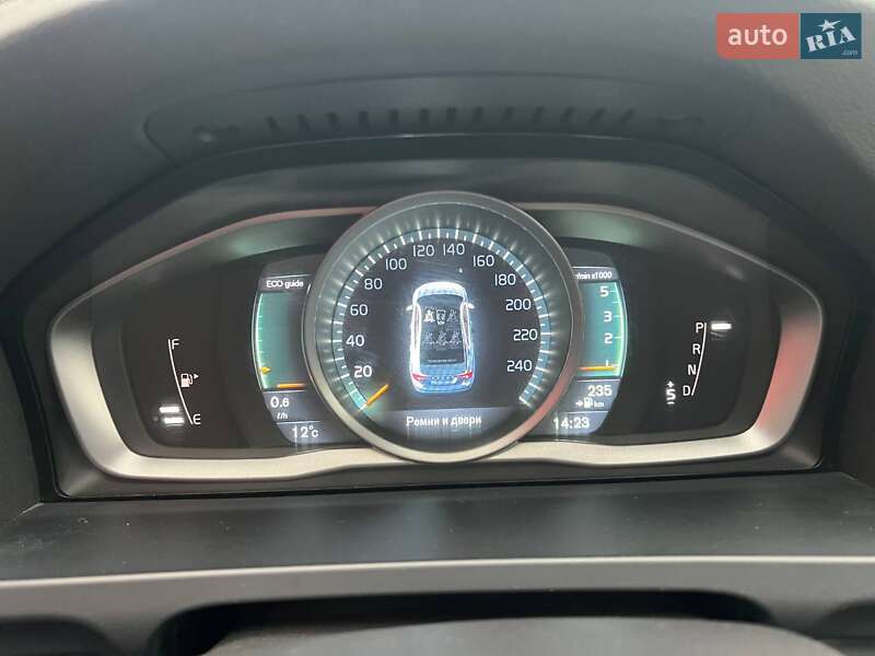 Седан Volvo S60 2015 в Киеве