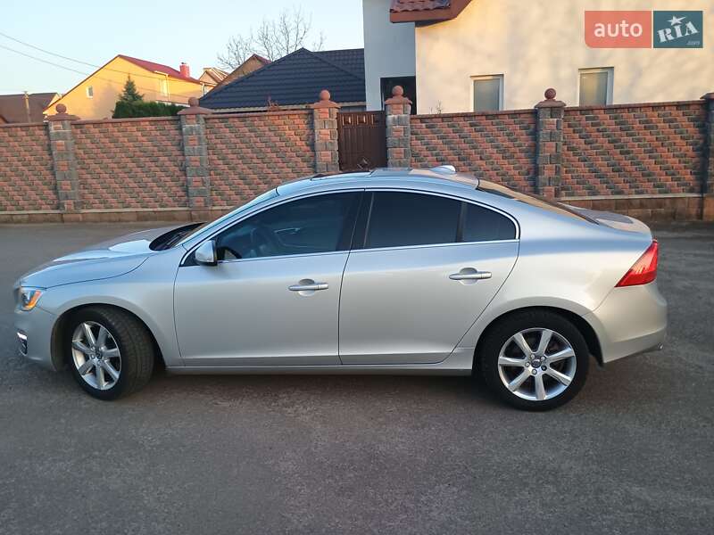 Седан Volvo S60 2015 в Костополе