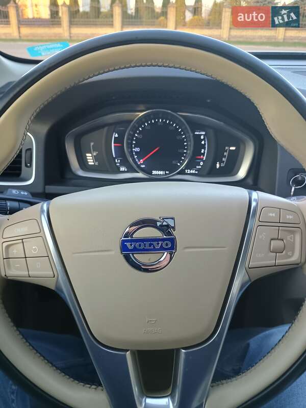 Седан Volvo S60 2015 в Костополе