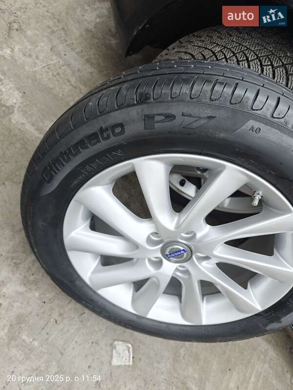 Седан Volvo S60 2013 в Полтаве