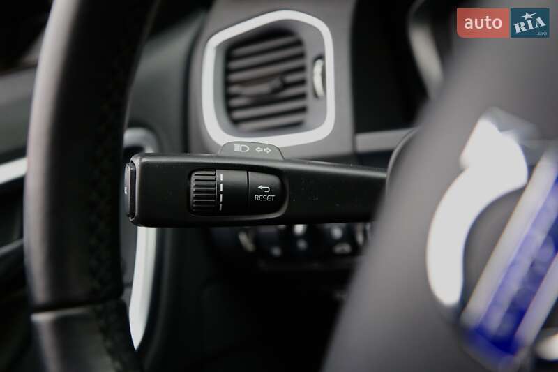 Седан Volvo S60 2017 в Киеве