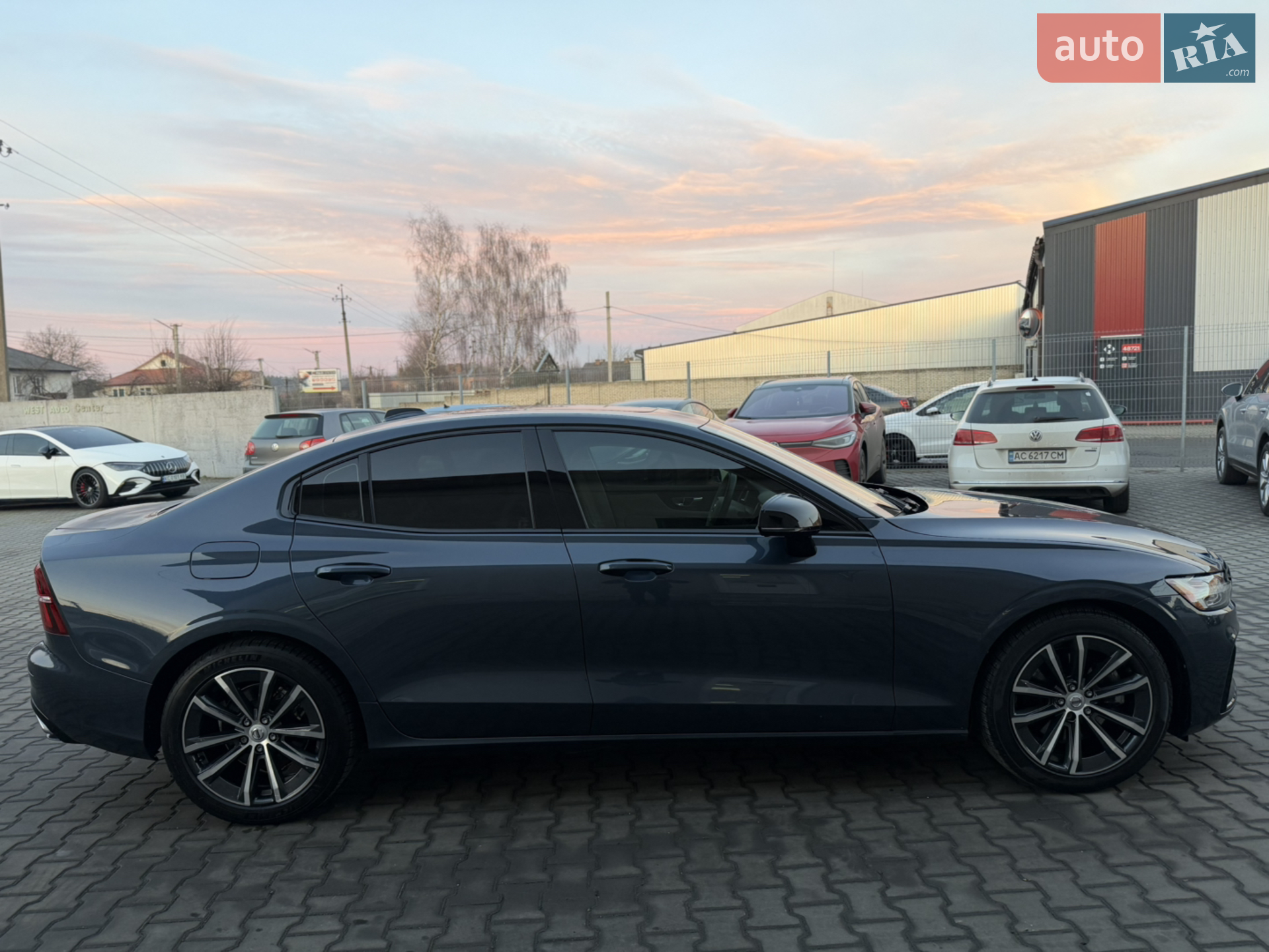 2021 Volvo S60 - мініатюра 4