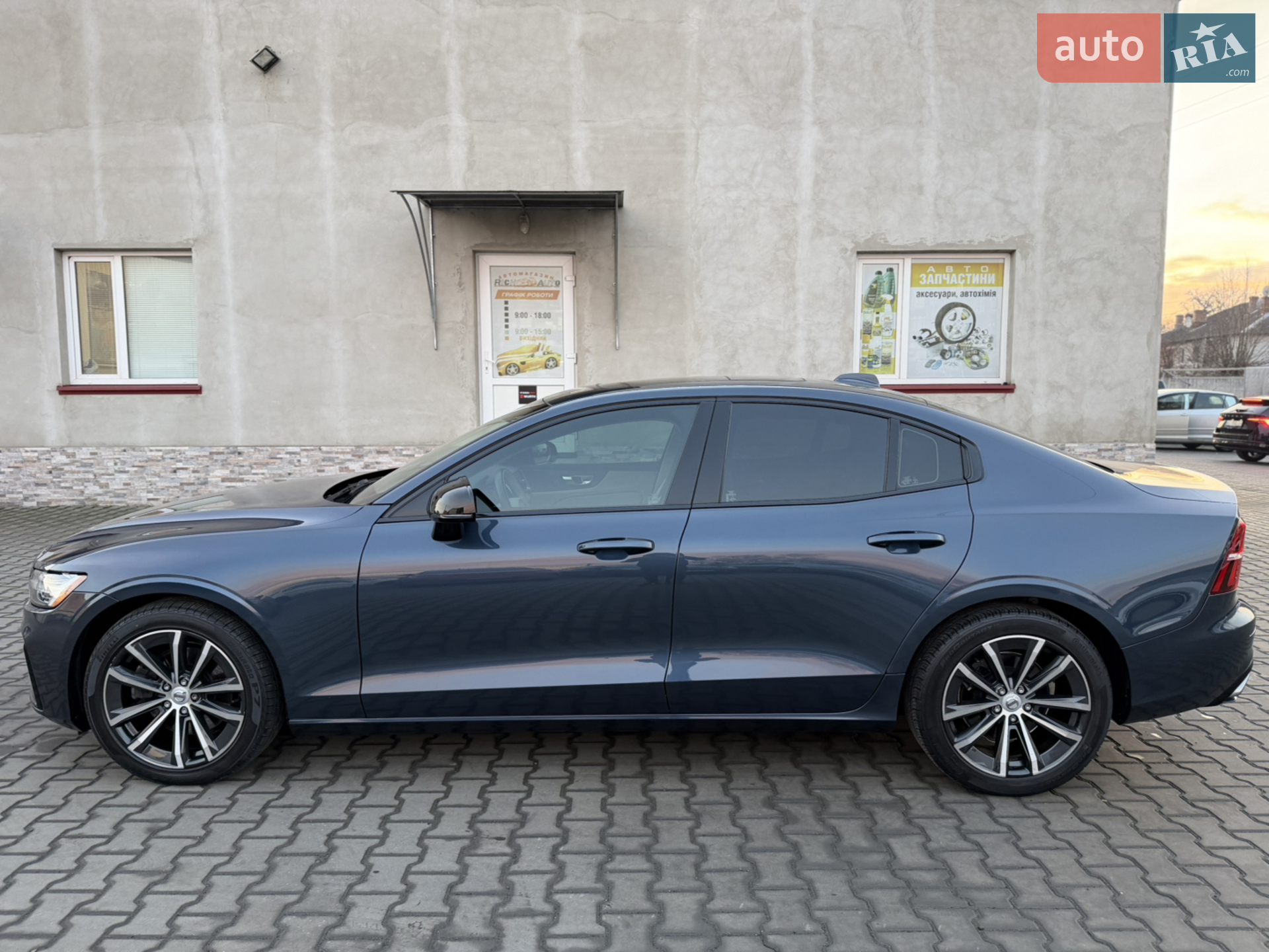 2021 Volvo S60 - мініатюра 8