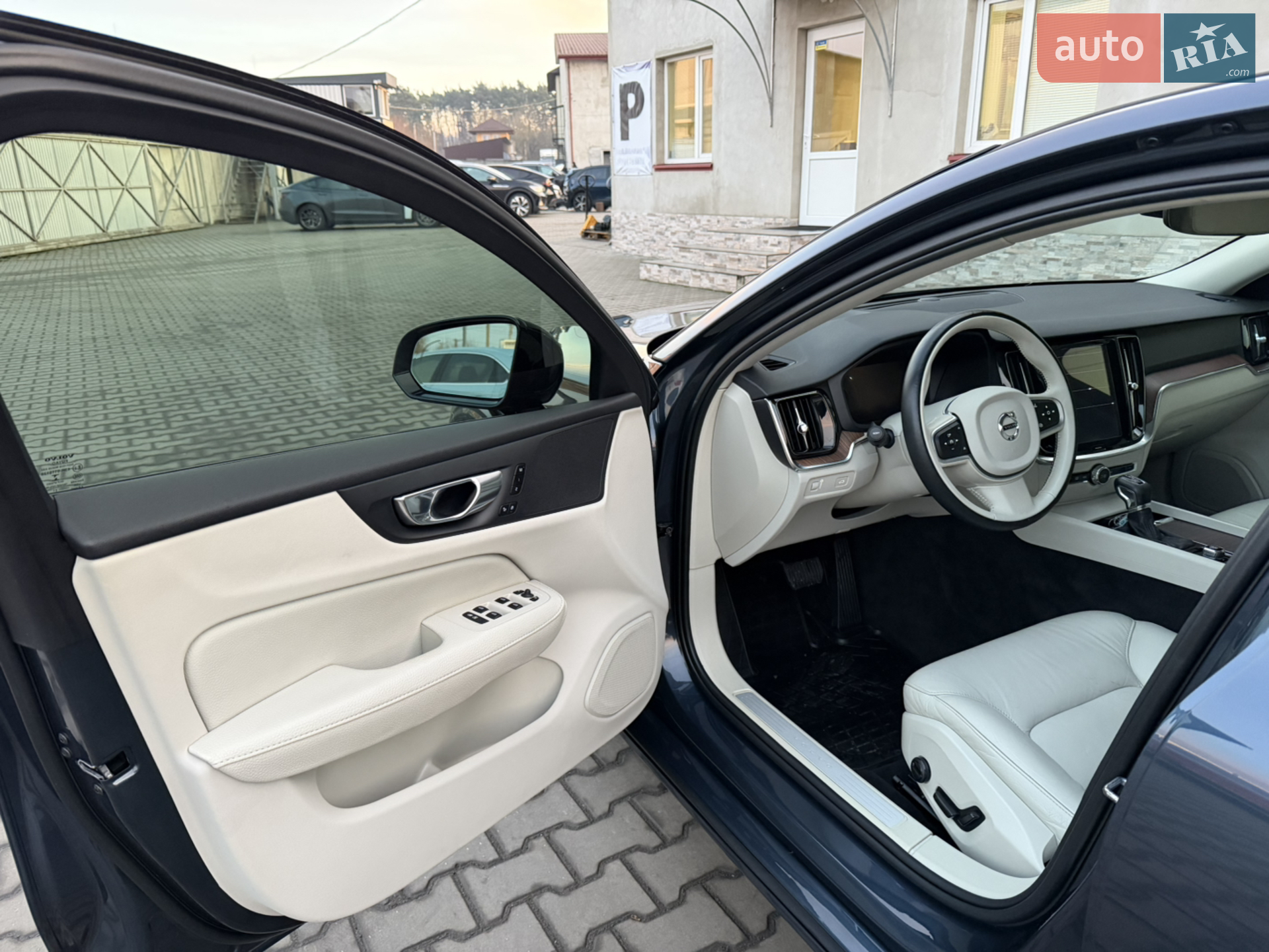 2021 Volvo S60 - мініатюра 14