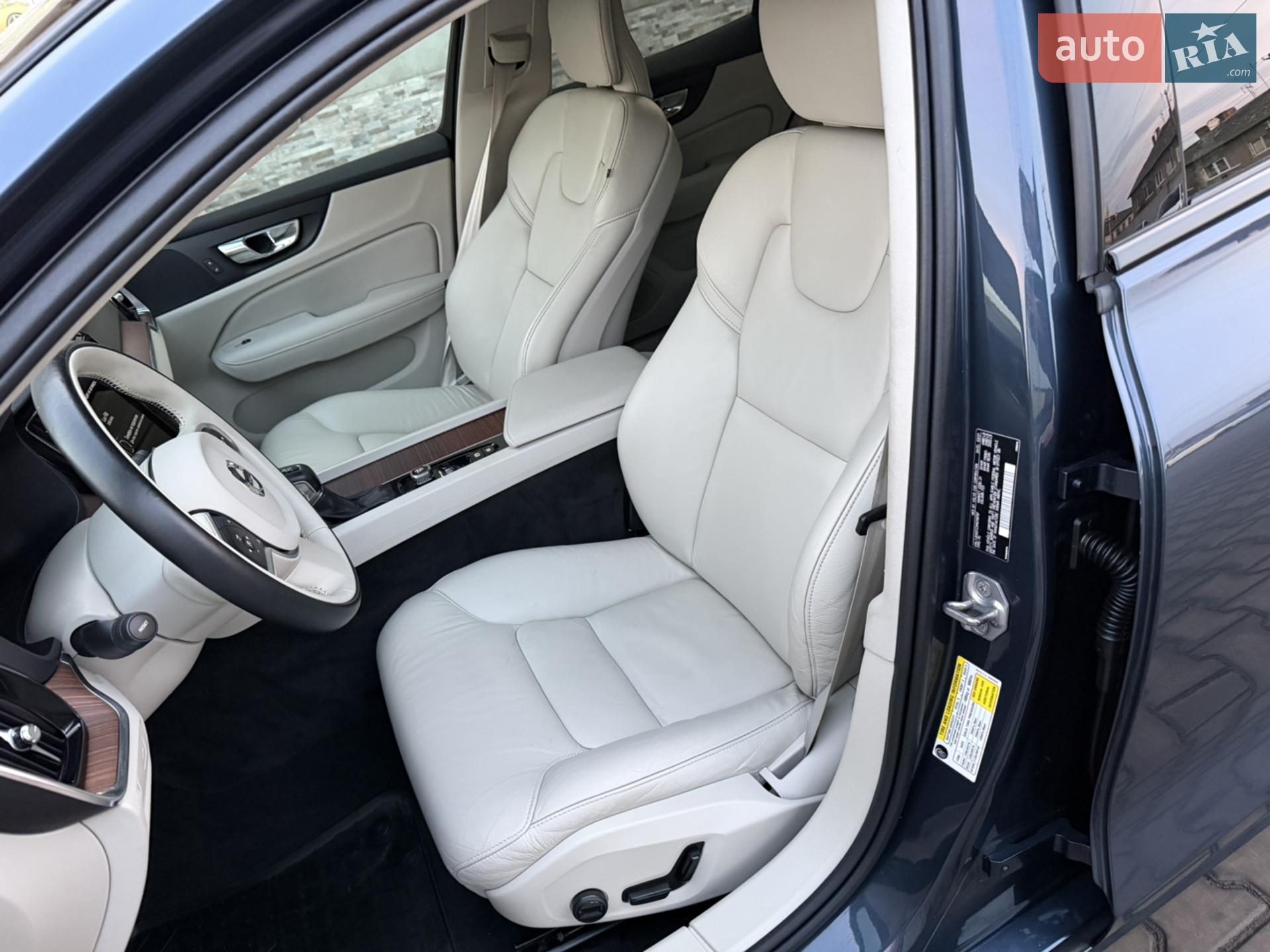 2021 Volvo S60 - мініатюра 18