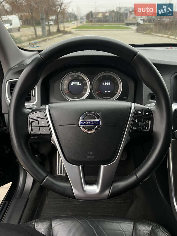 Седан Volvo S60 2012 в Киеве