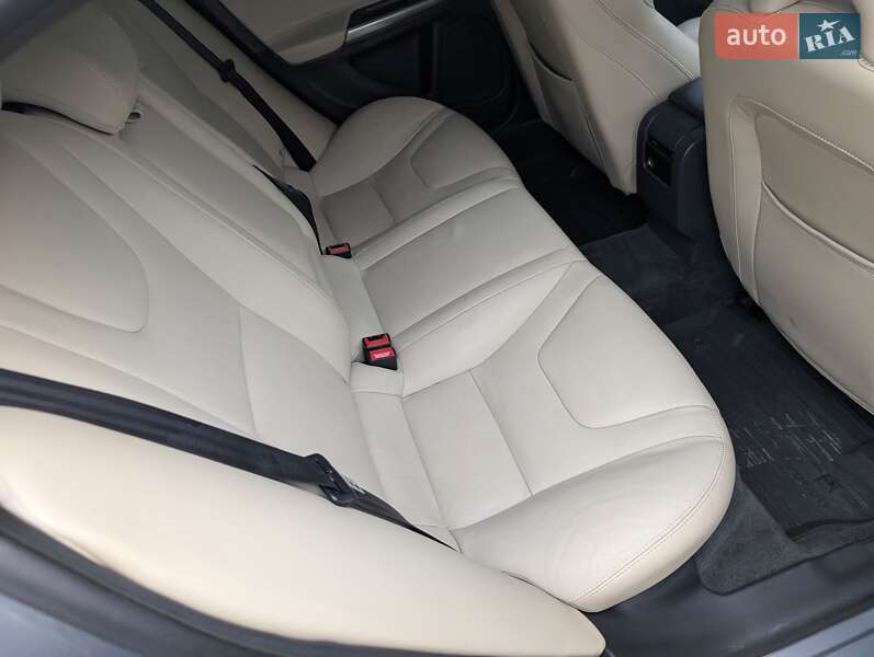 Седан Volvo S60 2017 в Рівному фото 36 Седан Volvo S60 2017 в Рівному