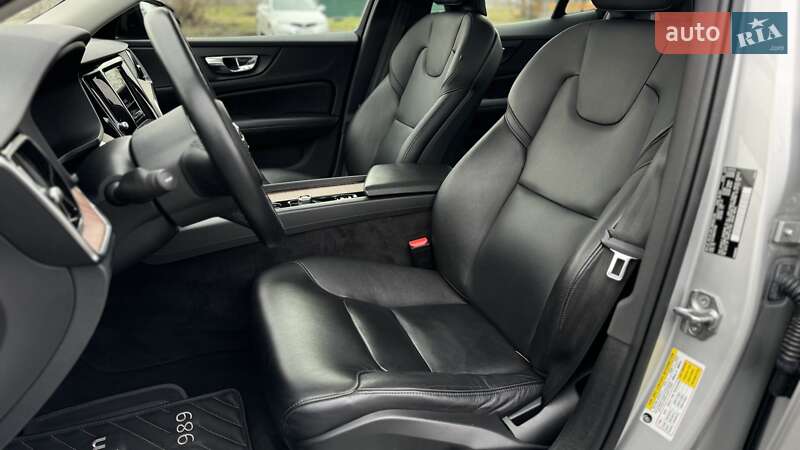 Седан Volvo S60 2021 в Киеве