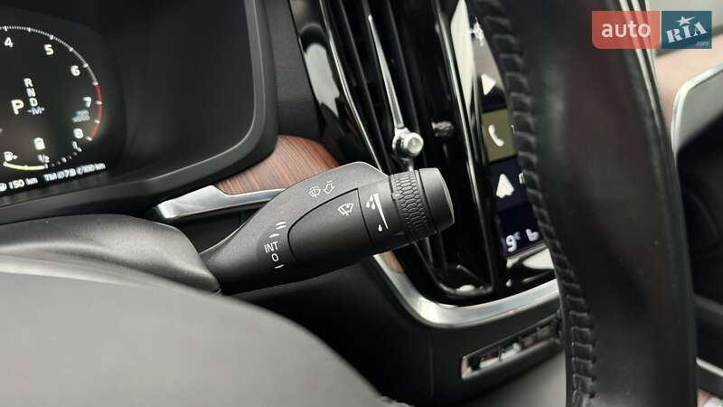 Седан Volvo S60 2021 в Киеве