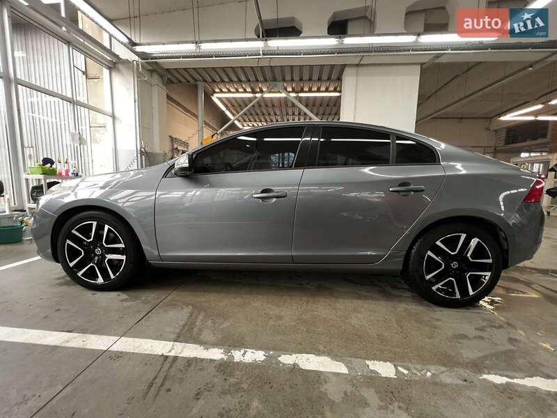 Седан Volvo S60 2016 в Николаеве фото 4 Седан Volvo S60 2016 в Николаеве