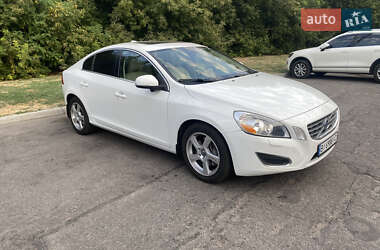 Седан Volvo S60 2012 в Полтаві