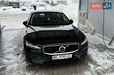 Седан Volvo S60 2020 в Львове