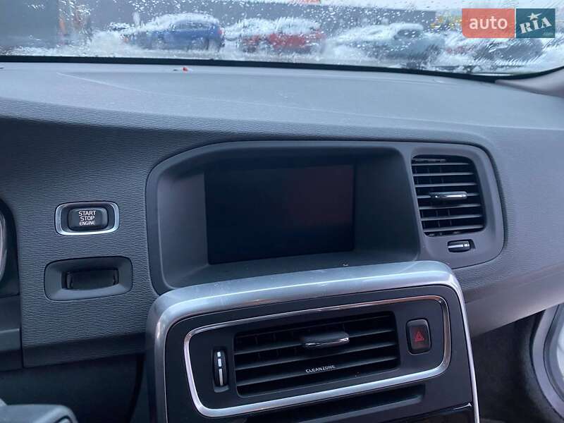 Седан Volvo S60 2018 в Львове